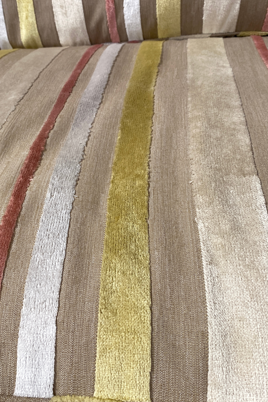 Sunburst Ribbon Sofa