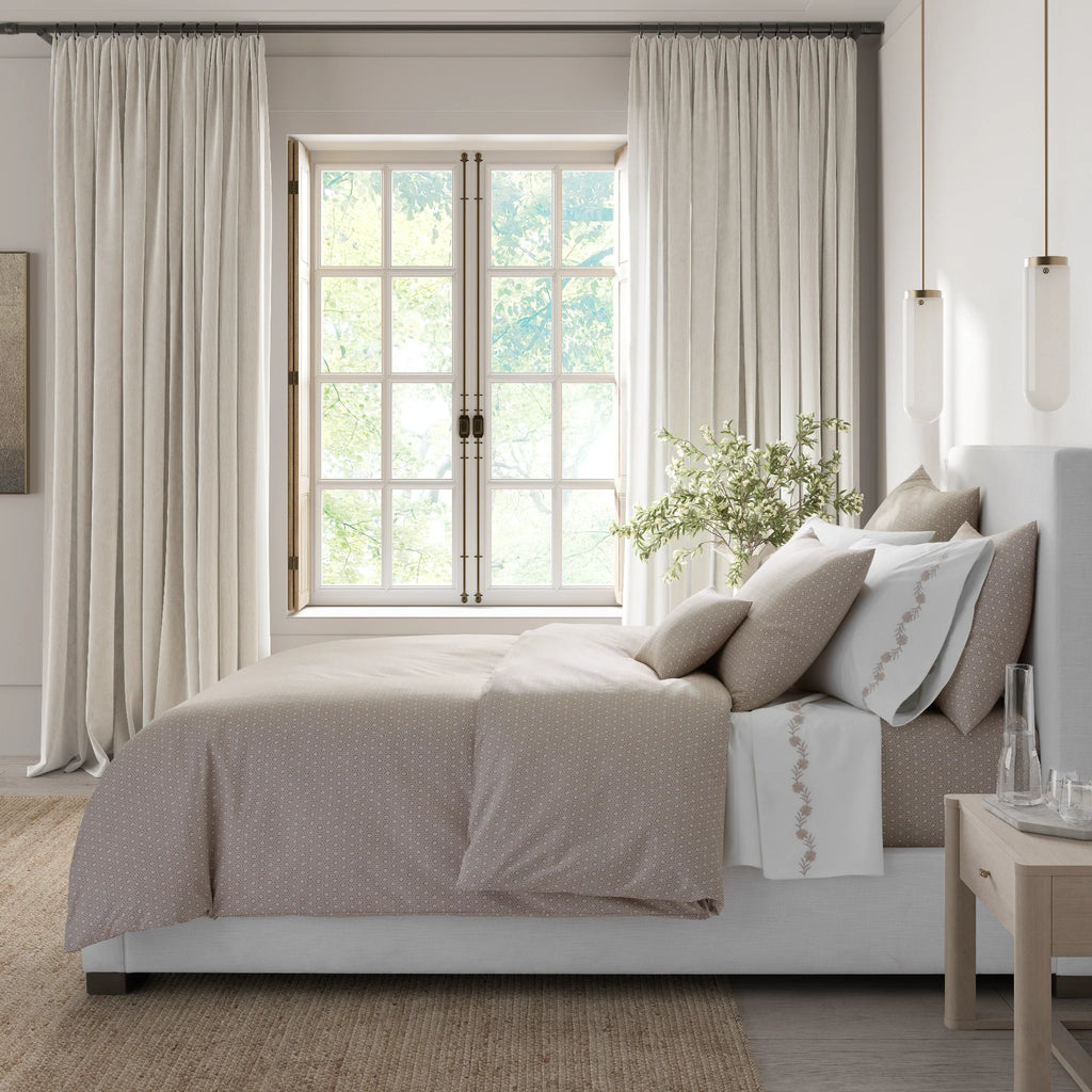 Matouk Schumacher Levi Duvet