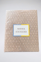 Pulled from a textile fragment found in the Schumacher archives, Levi's geometric motif exudes sophisticated charm. Printed in Italy on Matouk's 500 thread count Luca percale, it's finished with a crisp knife edge finish.  Premium duvet is available in Queen size. Includes 1 queen duvet.