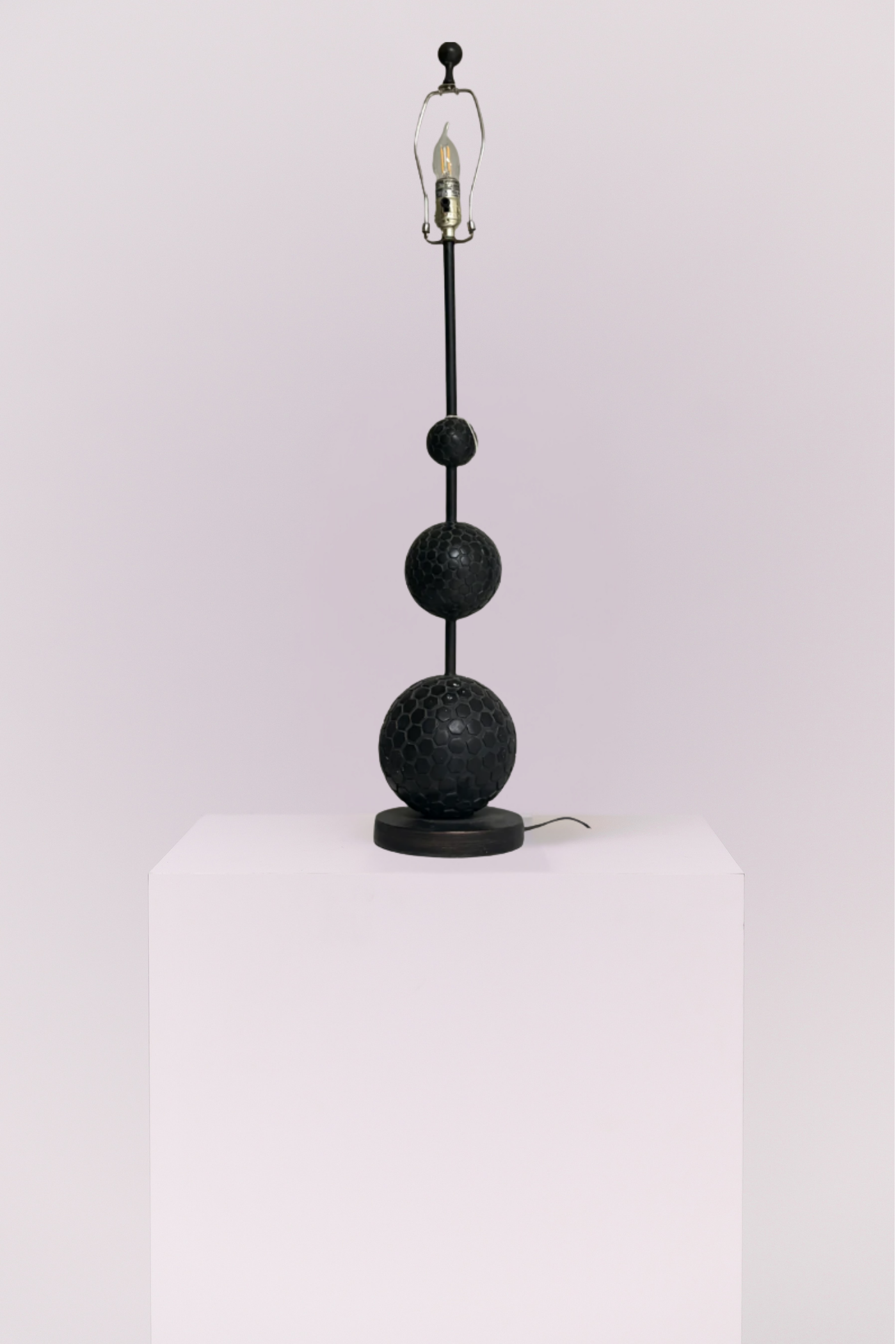 Spherical Metal Black Lamp