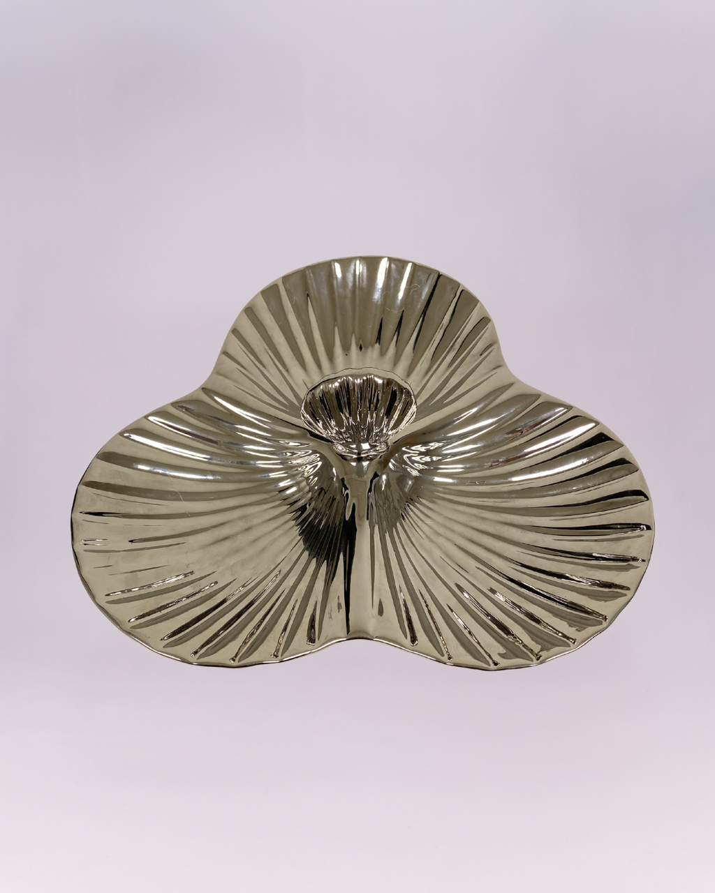Triple-Lobe Metallic Ripple Dish