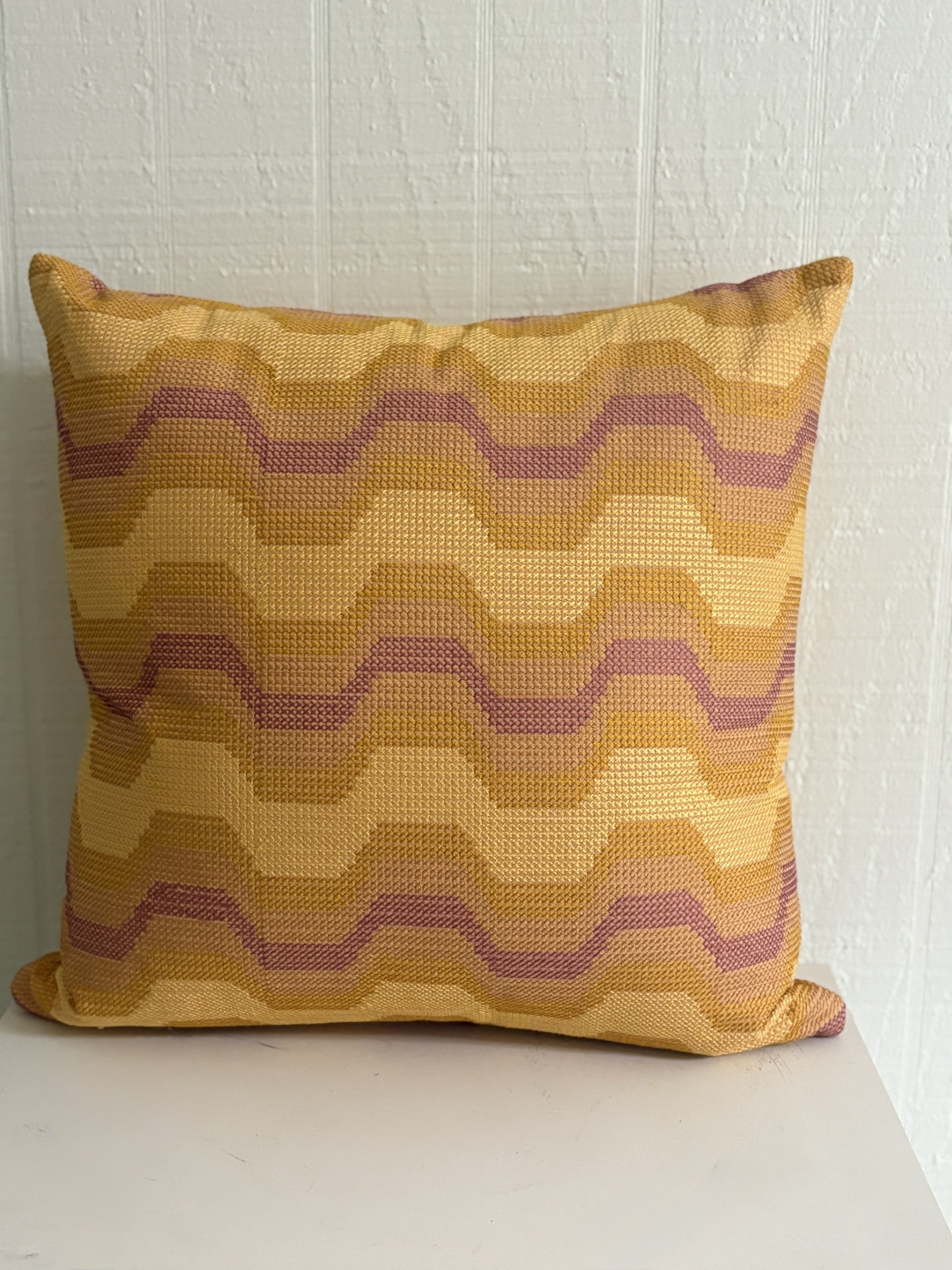 Woven Zigzag Pillow 18" x 18"